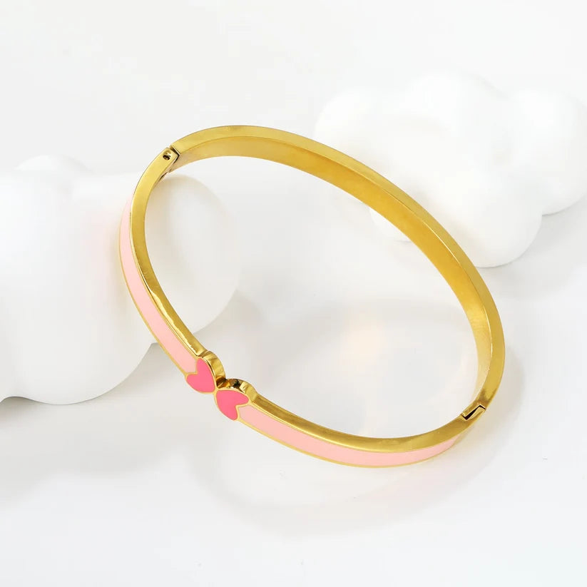 Adult Pink Drip Oil Snap Gold-Plated Bracelet