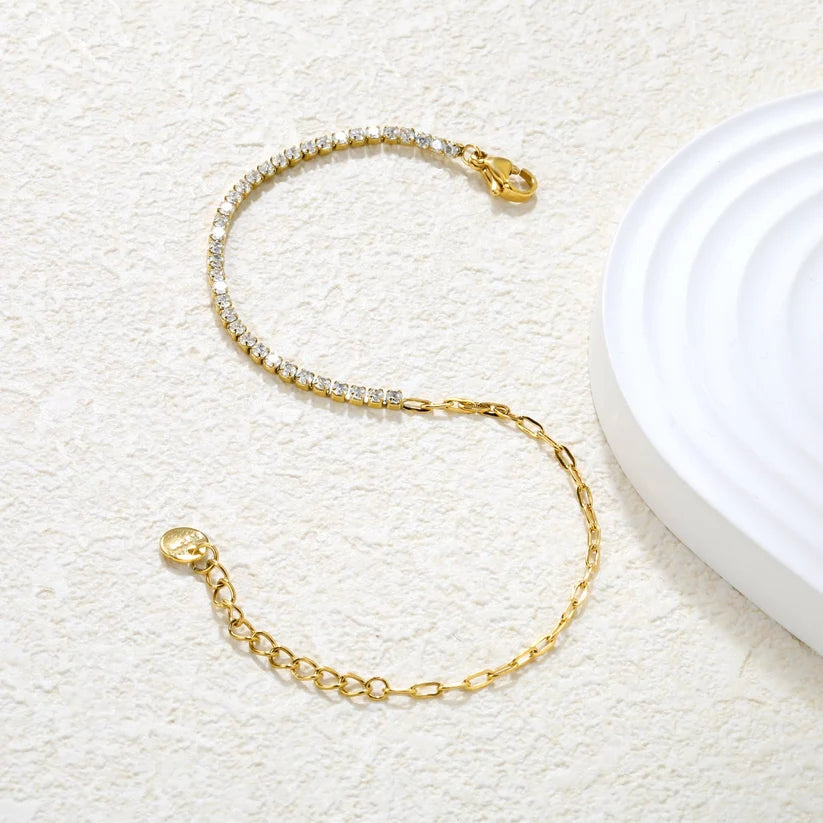 Adult White Four-Prong Round Zirconia Bracelet, Gold-Plated