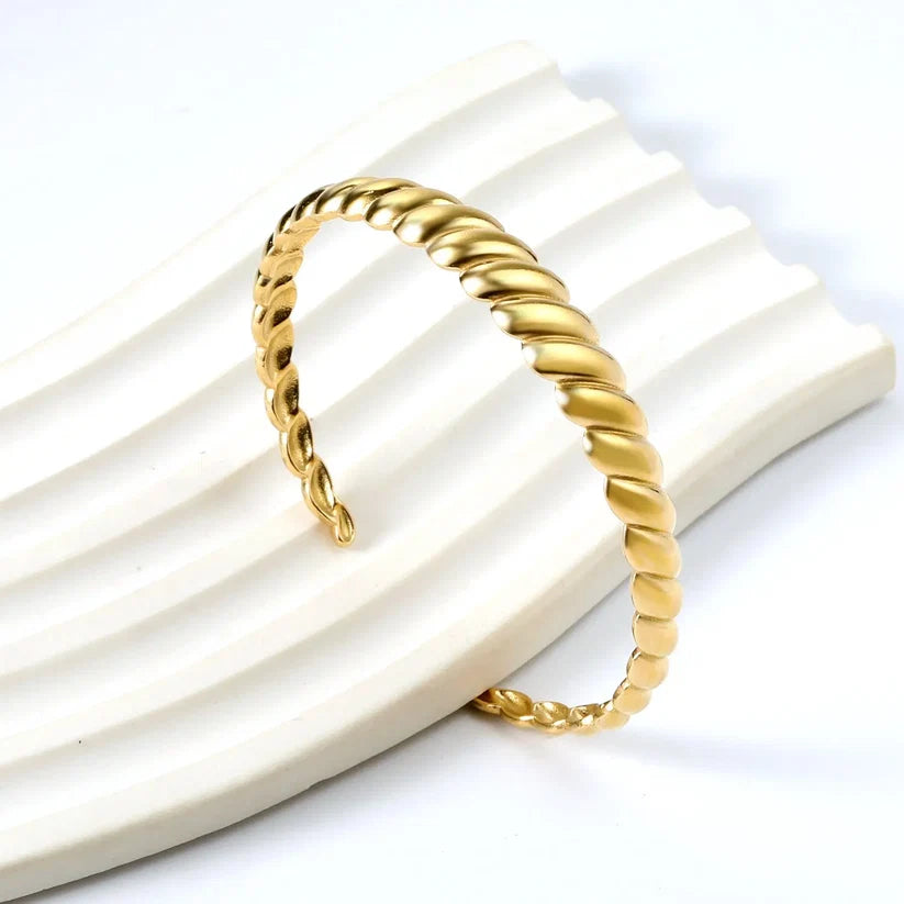 Adult Open and twisted Bangle